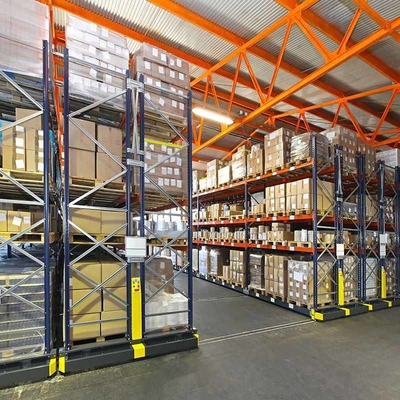 Tormento industrial anaranjado 5000kg y estantería para la logística de Warehouse